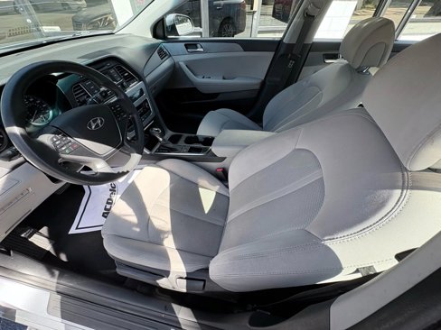 Used 2017 Hyundai Sonata SE image 11