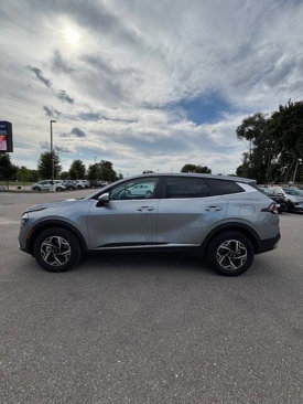 Used 2024 Kia Sportage LX image 5