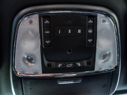 Used 2021 Jeep Grand Cherokee Limited w/ Luxury Group II image 16