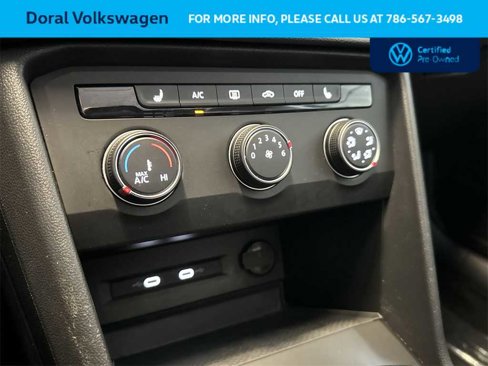 Used 2022 Volkswagen Taos SE w/ Panoramic Sunroof Package image 20