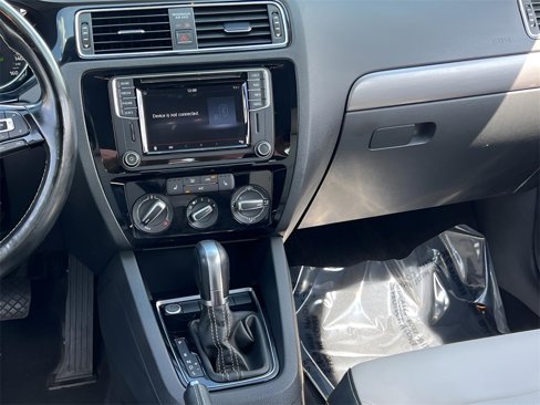 Used 2016 Volkswagen Jetta Sport image 23