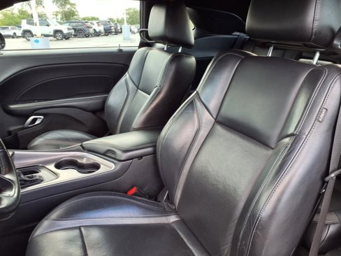 Certified 2022 Dodge Challenger SXT w/ Plus Package image 11