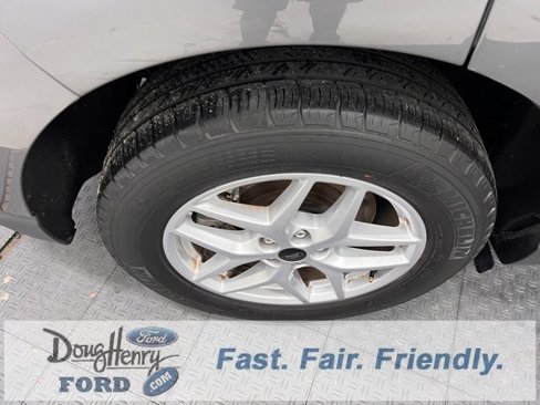 Used 2023 Ford Edge SEL image 14