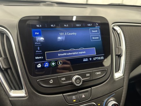 Used 2020 Chevrolet Malibu LT image 19
