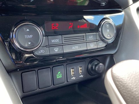 New 2024 Mitsubishi Eclipse Cross LE image 11