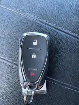 Used 2023 Chevrolet Traverse LT image 32