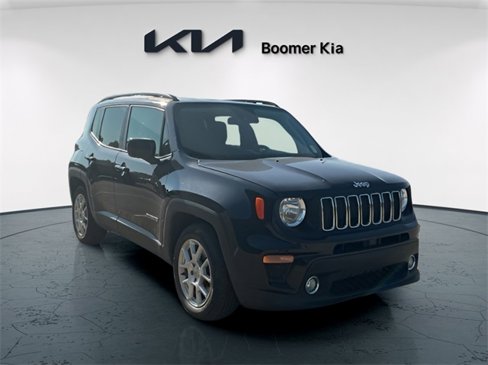 Used 2021 Jeep Renegade Latitude w/ Convenience Group image 3