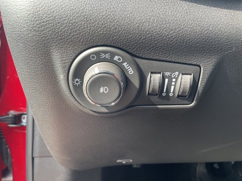 New 2025 Jeep Compass Latitude image 25