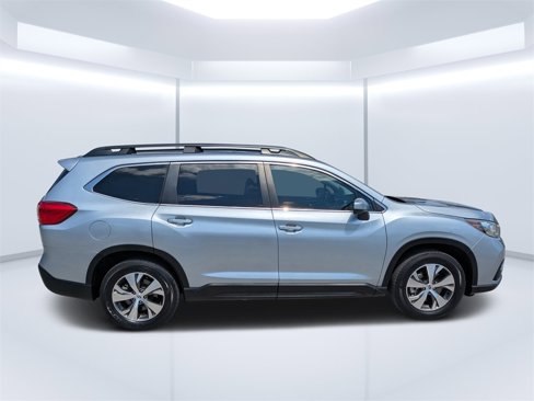 Used 2021 Subaru Ascent Premium w/ Convenience Package image 2