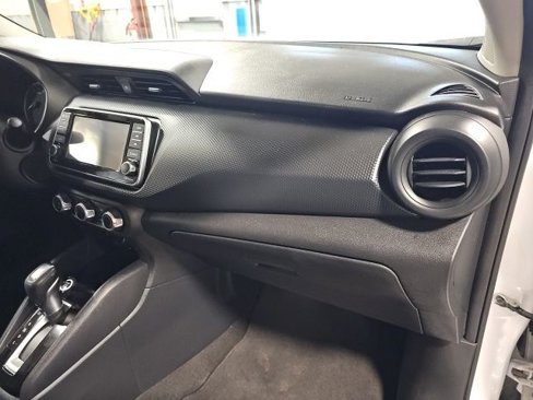Used 2021 Nissan Kicks S image 32