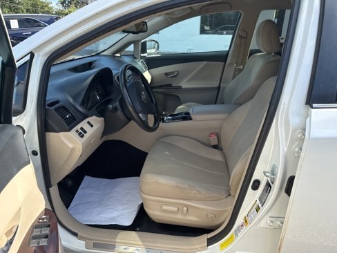 Used 2010 Toyota Venza image 9