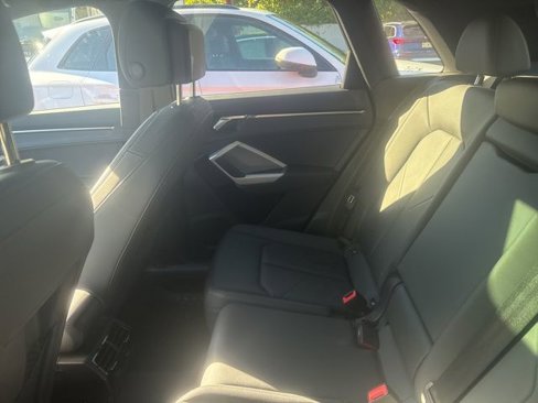 Used 2023 Audi Q3 2.0T Premium image 8