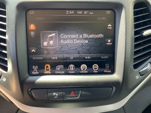 Used 2016 Jeep Cherokee Overland image 19