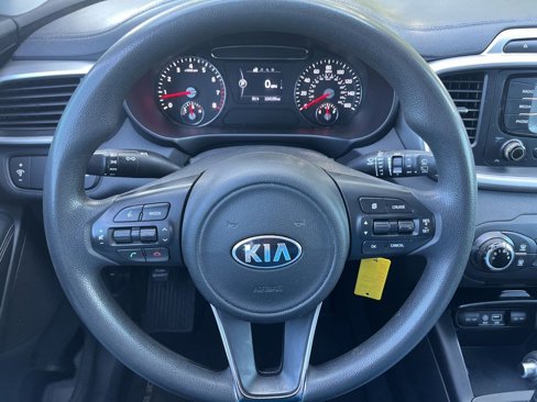 Used 2017 Kia Sorento LX image 14