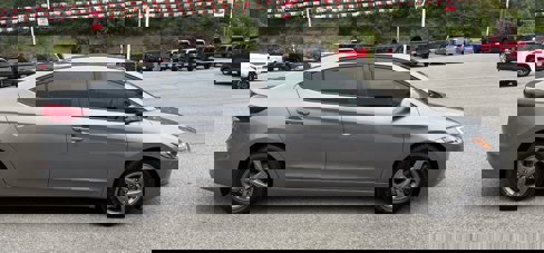 Used 2018 Hyundai Elantra ECO w/ Cargo Package image 6