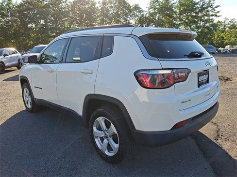 Used 2018 Jeep Compass Latitude w/ Popular Equipment Group image 4