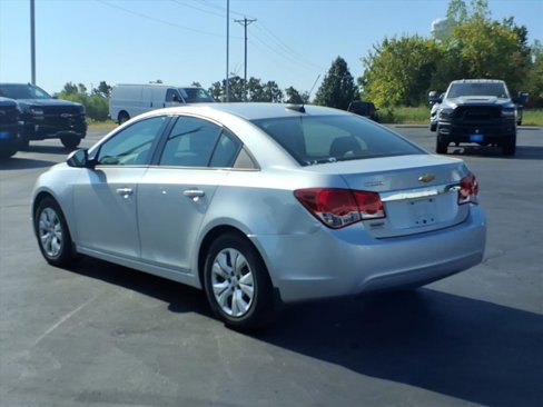 Used 2016 Chevrolet Cruze LS image 4