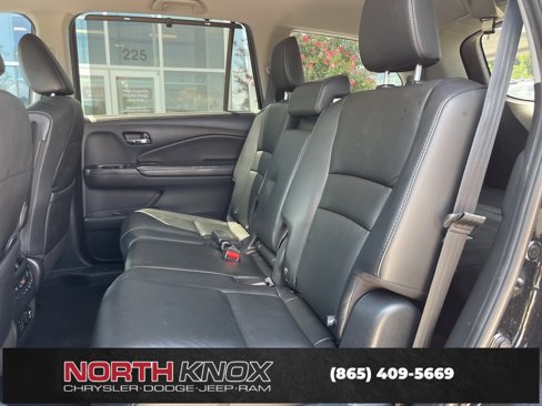 Used 2019 Honda Pilot Touring image 13