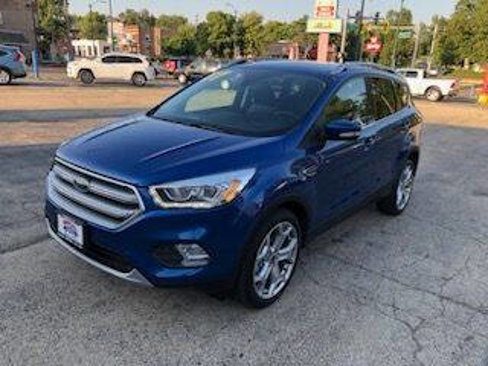 Used 2017 Ford Escape Titanium image 4