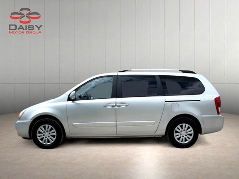 Used 2012 Kia Sedona LX image 8
