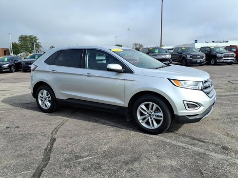 Used 2017 Ford Edge SEL w/ Equipment Group 201A image 2