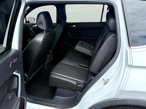 Used 2019 Volkswagen Tiguan SEL R-Line image 27
