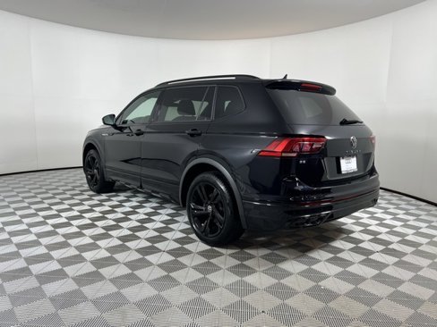 Used 2024 Volkswagen Tiguan SE R-Line image 5