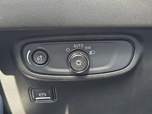 Certified 2024 GMC Terrain SLE image 17