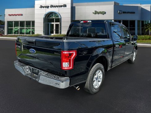 Used 2017 Ford F150 XLT image 7