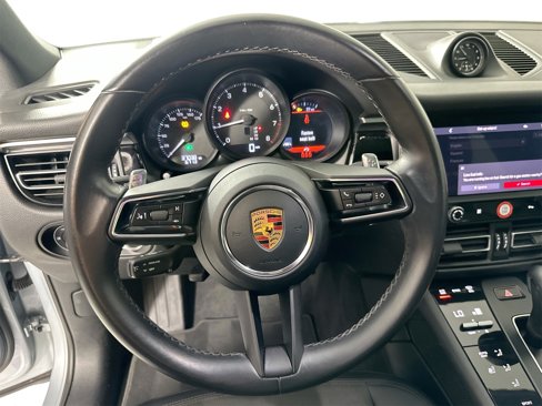 Certified 2022 Porsche Macan image 20
