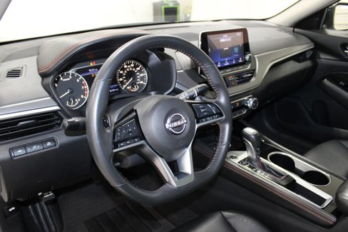 Used 2024 Nissan Altima 2.5 SR image 17