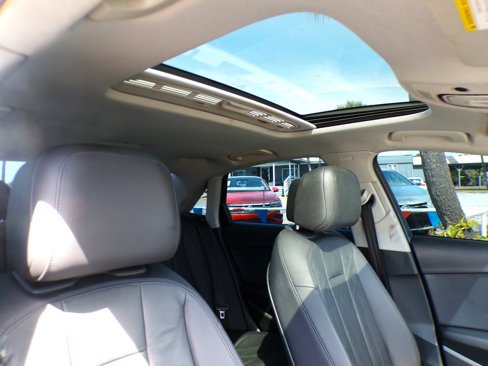 Used 2017 Audi A4 2.0T Premium image 19