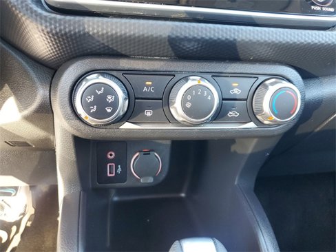 Used 2024 Nissan Kicks S image 27