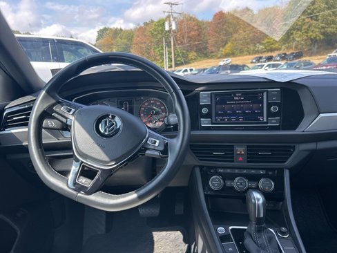 Used 2020 Volkswagen Jetta R-Line w/ R-Line Cold Weather Package image 18