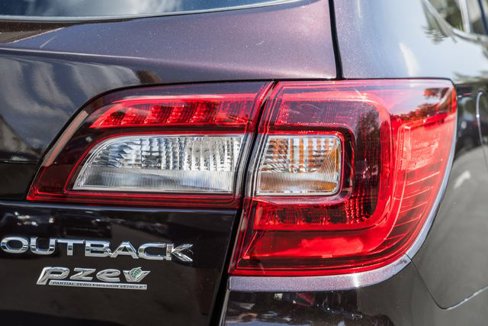 Used 2017 Subaru Outback 2.5i Touring w/ Popular Package #5A image 7