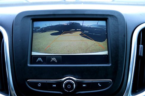Used 2018 Chevrolet Equinox LS image 17