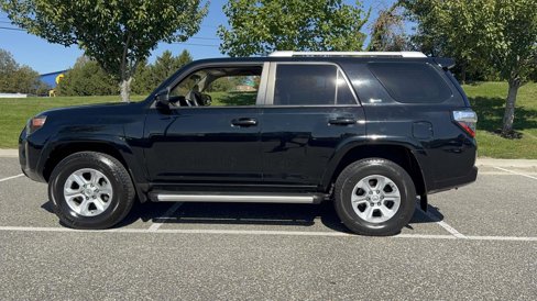 Used 2018 Toyota 4Runner 4WD image 3