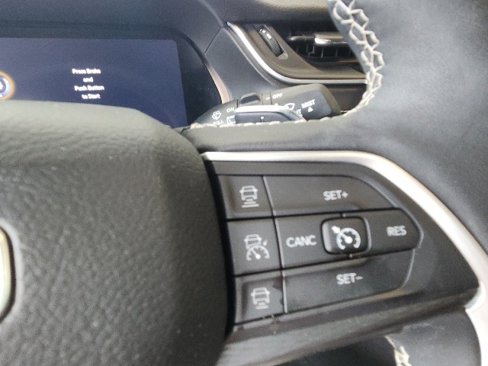 Certified 2024 Jeep Grand Cherokee Altitude image 31