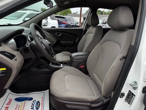Used 2014 Hyundai Tucson GLS image 12