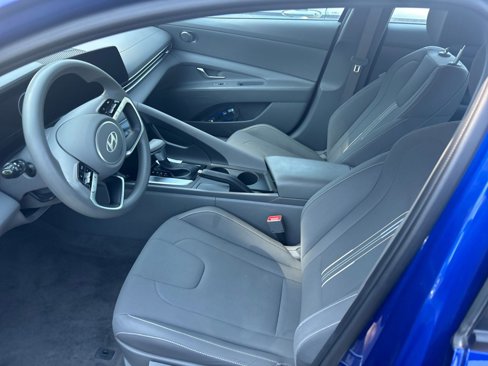 Used 2024 Hyundai Elantra SEL image 9