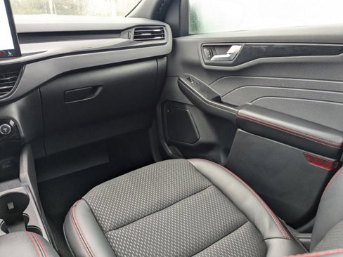 New 2025 Ford Escape ST-Line w/ Tech Pack #1 image 18