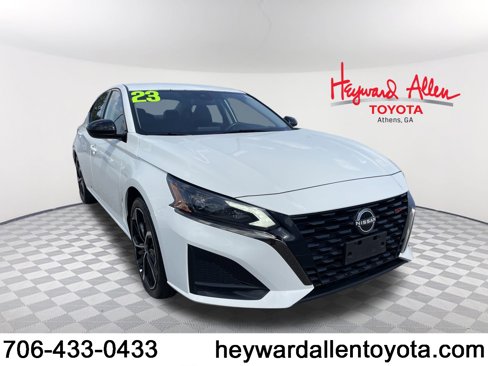 Used 2023 Nissan Altima 2.5 SR image 1