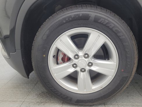 Used 2020 Chevrolet Trax LT w/ Sun & Sound Package image 31