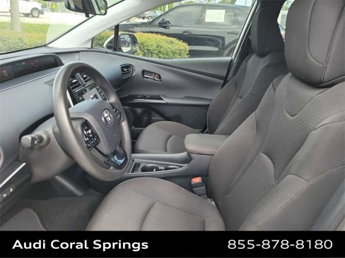 Used 2020 Toyota Prius LE image 11