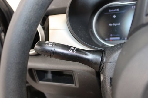 Used 2022 Nissan Versa SV image 22