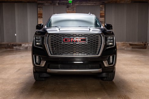 Used 2021 GMC Yukon XL Denali image 2