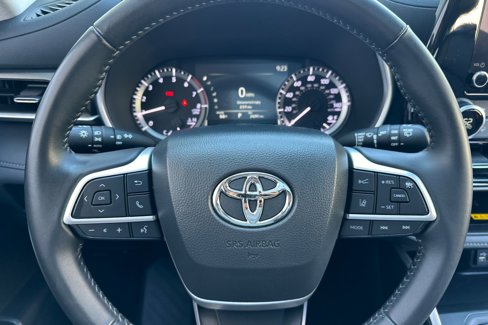 Used 2024 Toyota Highlander XLE image 15