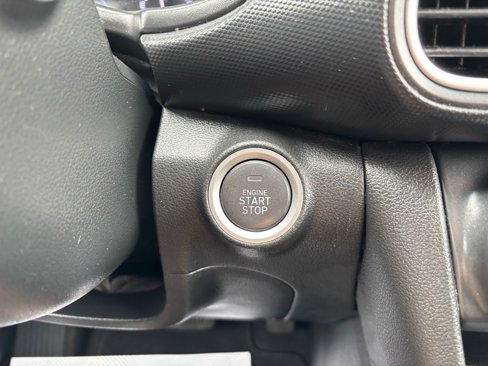 Used 2021 Hyundai Kona SEL image 32