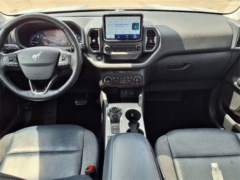 Used 2021 Ford Bronco Sport Outer Banks w/ Outer Banks Package image 11