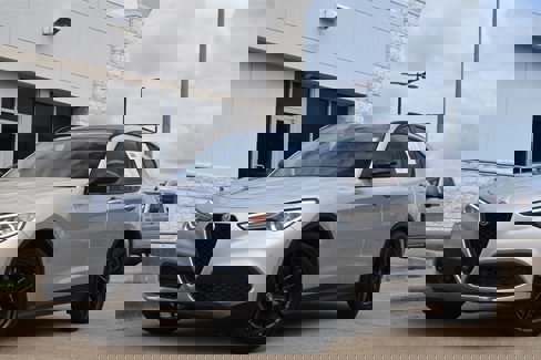 Used 2020 Alfa Romeo Stelvio w/ Nero Edizione image 2